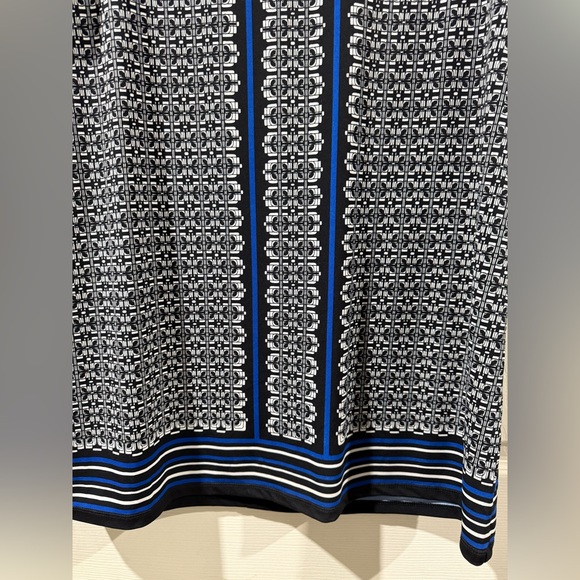 Max Studio Geometric Black and White Dress with Blue Highlights - Picture 2 of 5